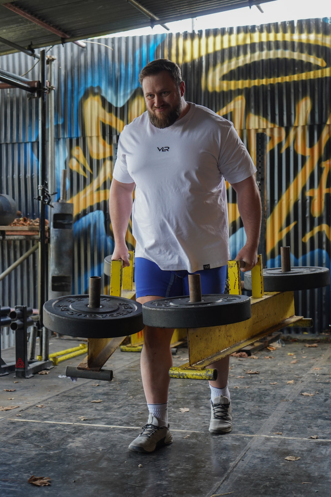 powerlifter holding weights